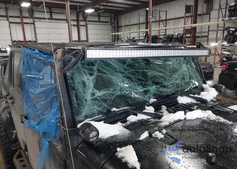 2010 Jeep Wrangler Unlimited Sport z USA, uszkodzony, nr VIN 1J4BA3H15AL167422